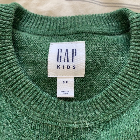 GAP kids green crewneck sweater Sz S - Picture 3 of 3